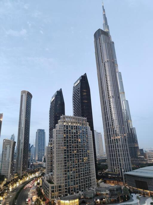 Burj View - 10 Minutes Walk Dream Lux Designer 3bd بيت للعطل دبي