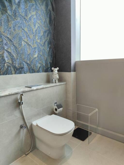 بيت للعطل Burj View - 10 Minutes Walk Dream Lux Designer 3bd دبي