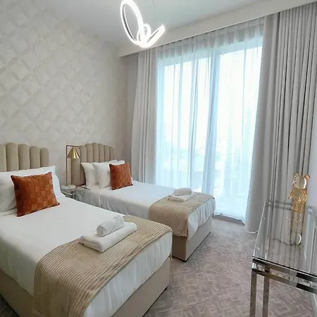 فيلا Burj View - 10 Minutes Walk Dream Lux Designer 3Bd دبي المظهر الخارجي الصورة