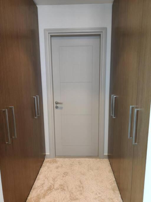 Будинок відпочинку Burj View - 10 Minutes Walk Dream Lux Designer 3bd *